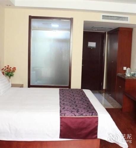 Greentree Inn Shandong Qingdao Wuyishan Road Jiashike Shopping Center Business Hotel Exteriér fotografie